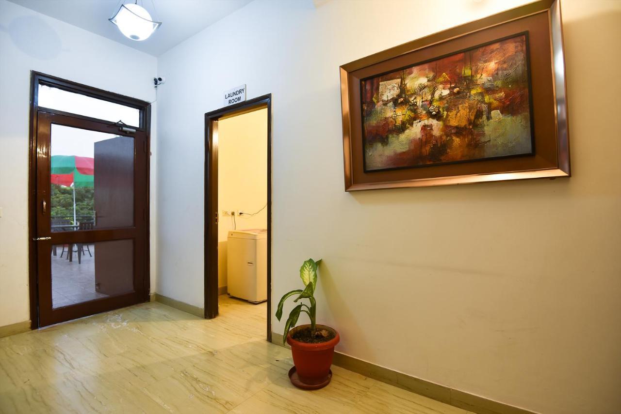 Studio Serviced Apartments Near Fortis Hospital Gurgaon Buitenkant foto