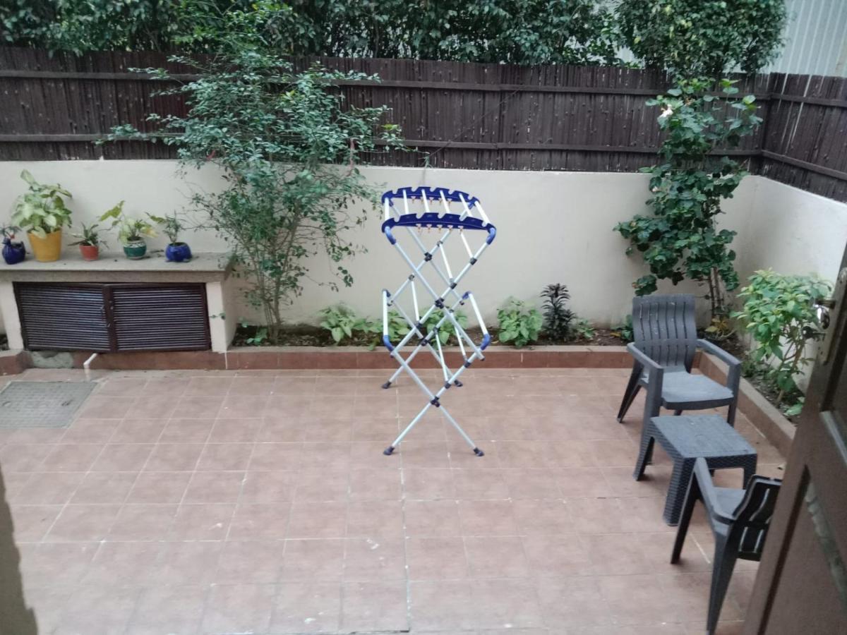 Studio Serviced Apartments Near Fortis Hospital Gurgaon Buitenkant foto