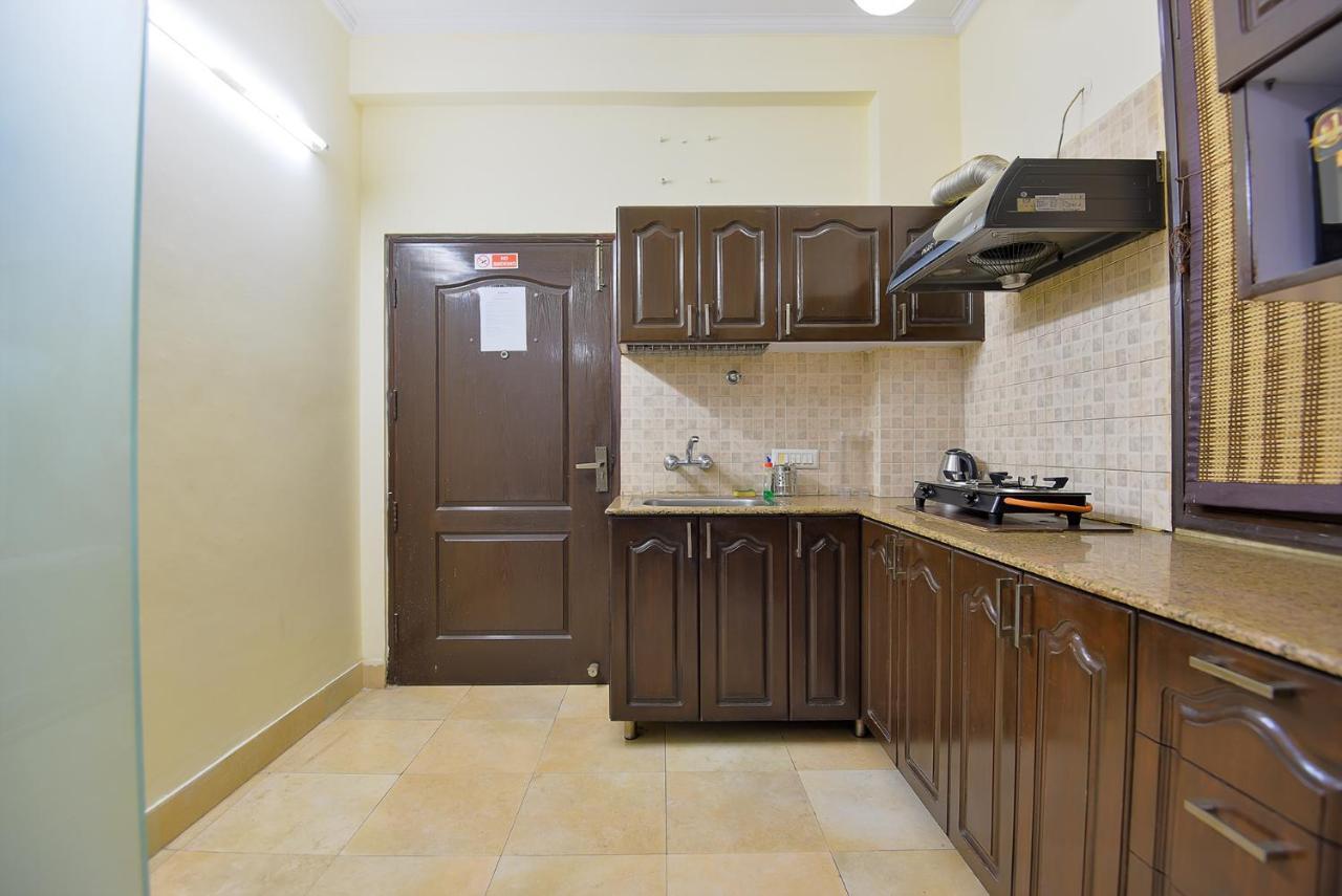 Studio Serviced Apartments Near Fortis Hospital Gurgaon Buitenkant foto